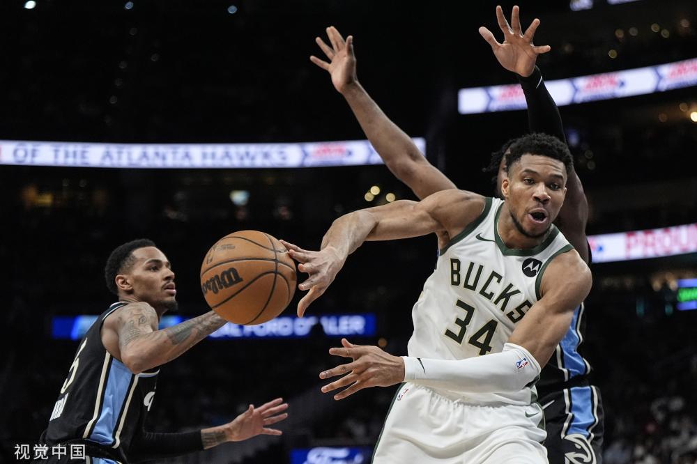 记者：负责米兰方面谈判的中间人，将在伦敦与霍伊伦父亲见面